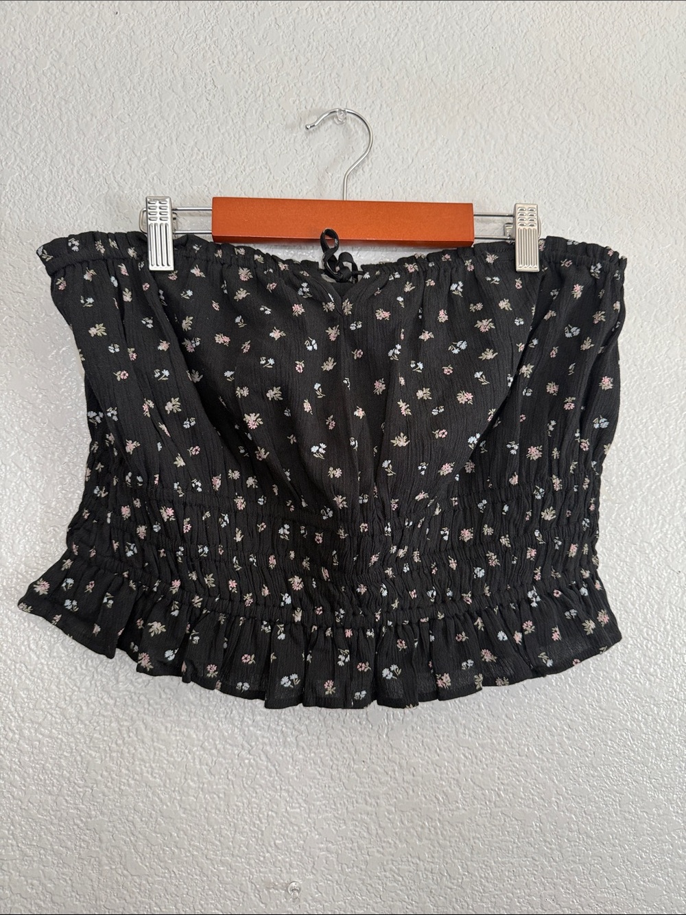 American Eagle Outfitters Black Crop Top with Pink Floral Detail